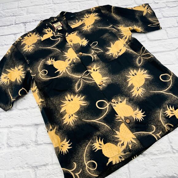 TOMMY BAHAMA Men's Camp Hawaiian Pineapple‎ Button Up Shirt Small Black/Tan - Picture 1 of 9